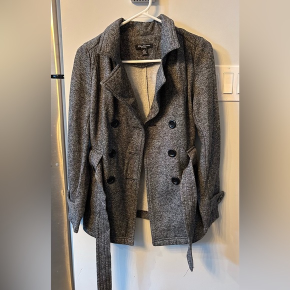 Women’s Coats - Picture 3 of 4
